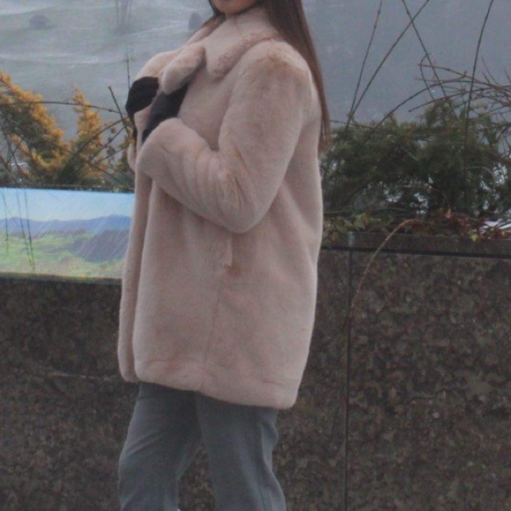 ZARA women’s oversized beige fur coat size small